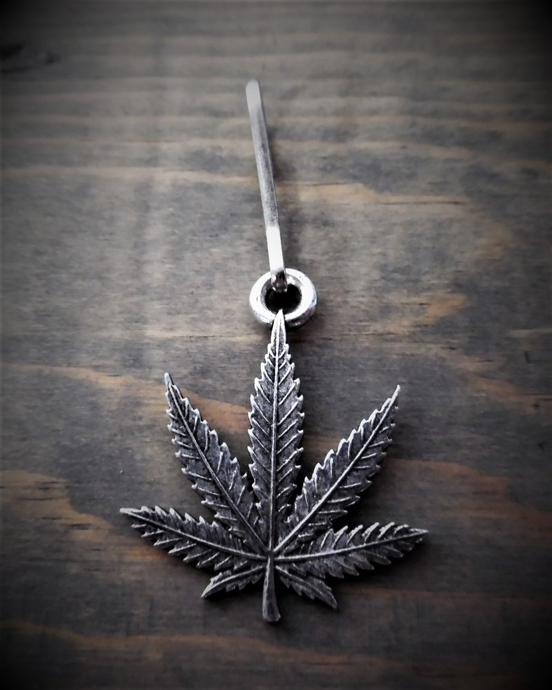 Zipper Pull - Bud Leaf - Weed - Lead Free Pewter - Made In U.S.A. - BZP-30-DS